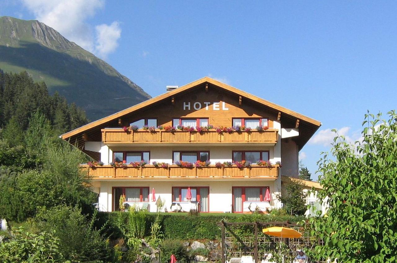 Hotel Panorama Elbigenalp Exterior foto