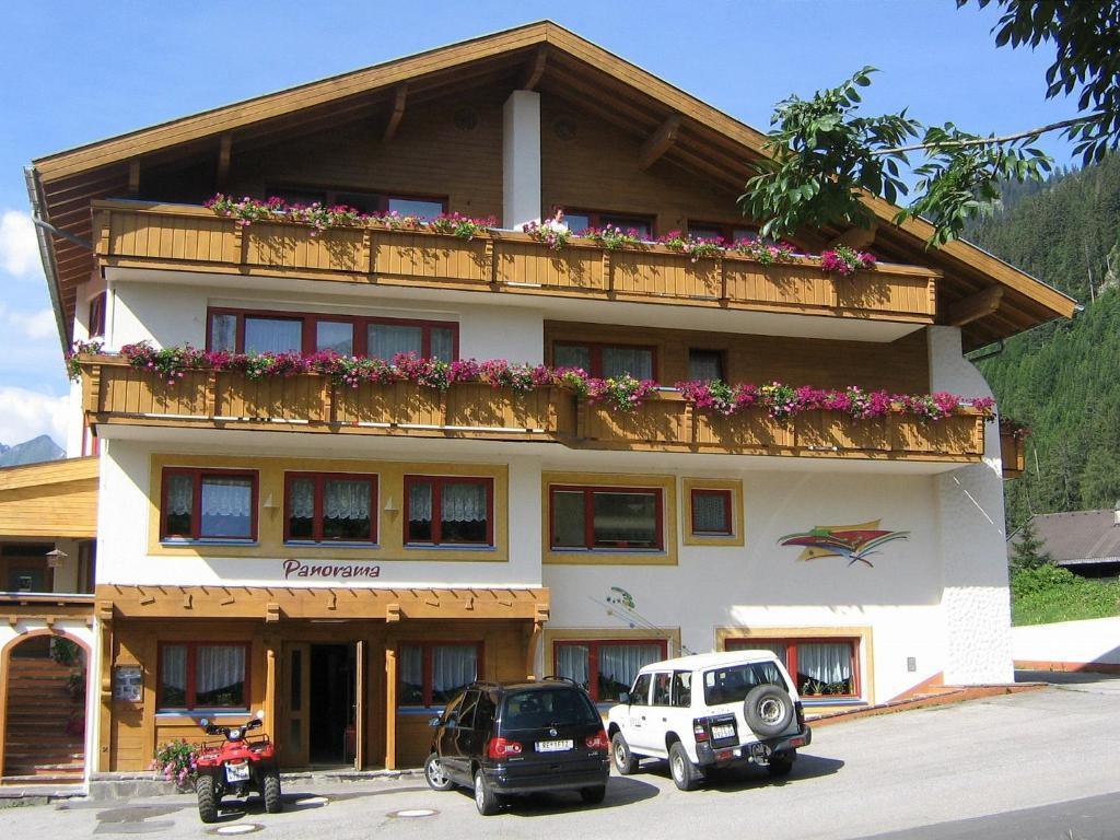 Hotel Panorama Elbigenalp Exterior foto